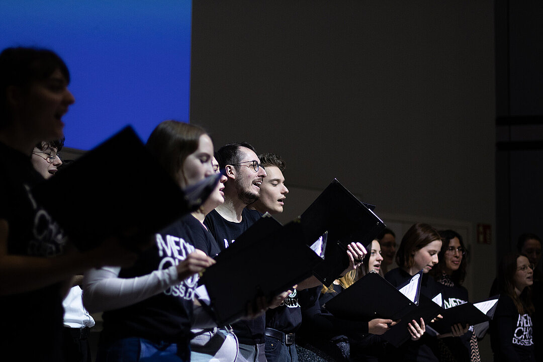 Der Medizinerchor singt bei der Examensfeier