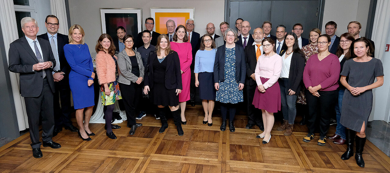 Rektorat und Vorstand des Industrie-Club Düsseldorf begrüßen die in den Akademsichen Jahren 2019/2020 und 2020/2021 neu an die HHU berufenen Professorinnen und Professoren