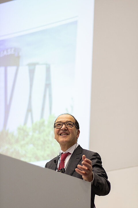 Prof. Dr. Ulrich Decking